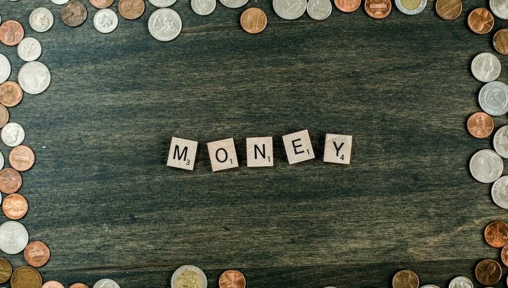 money-coins-letter-tiles-6087334