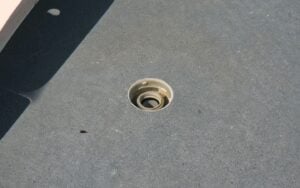 Damaged bubbler light niche, hidden by seller